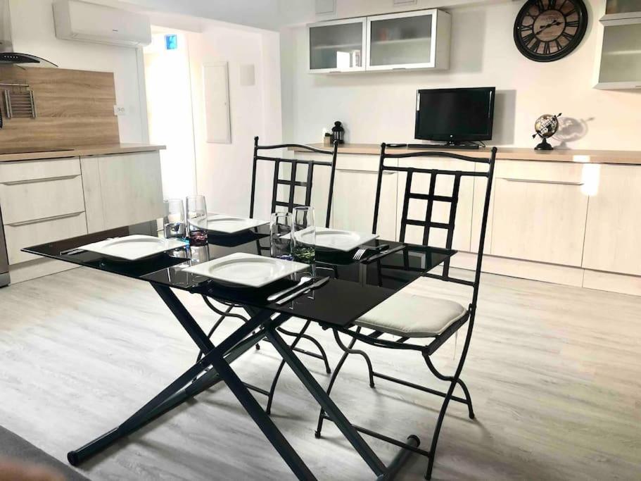 Jolie Et Agreable Proche Des Plages Et De L Espagne Apartment